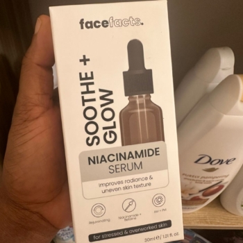 Facefacts Soothe + Glow Niacinamide Serum
